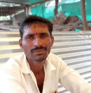 खंडोबा यात्रेत बारा गाड्यांखाली दबून तरुणाचा मृत्यू; एक जण गंभीर जखमी